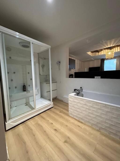 Cellar- Sous-sol Atypique Appartement