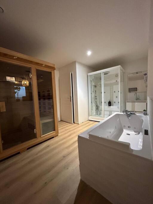 Appartement Cellar- Sous-sol Atypique *